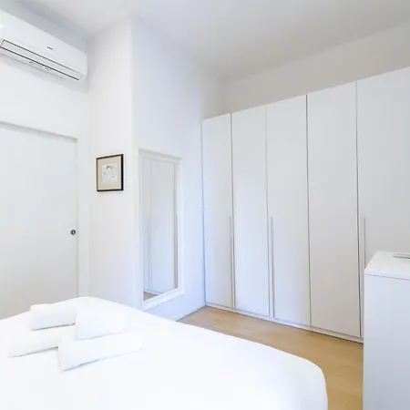 Elegant Brera Corso Apartman *